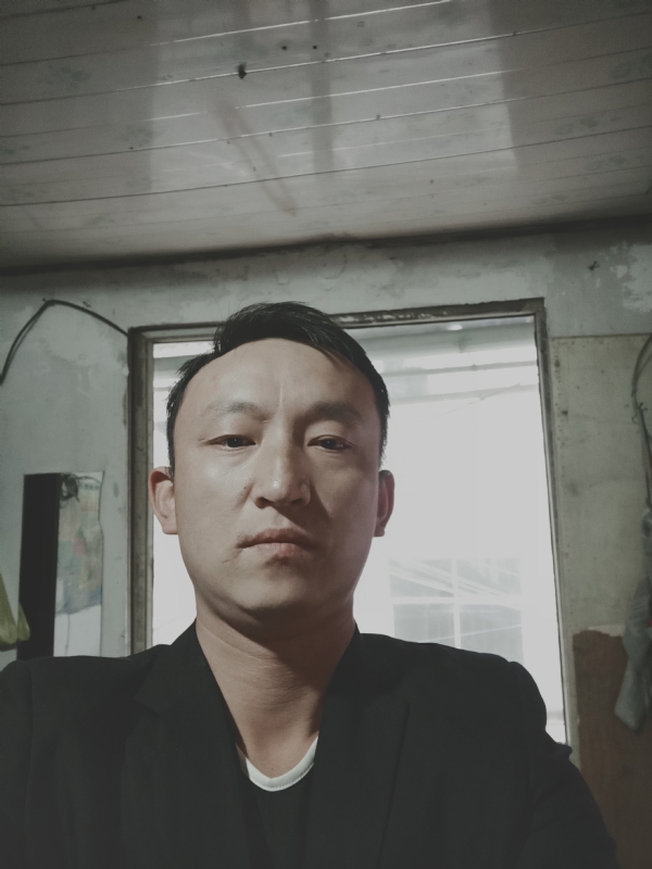 放弃爱你的第一张照片--南京相亲服务中心