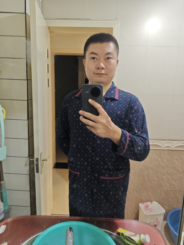 迷迷糊糊的第一张照片--南京相亲服务中心