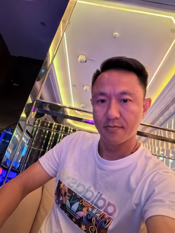 辞岸的第一张照片--南京相亲服务中心