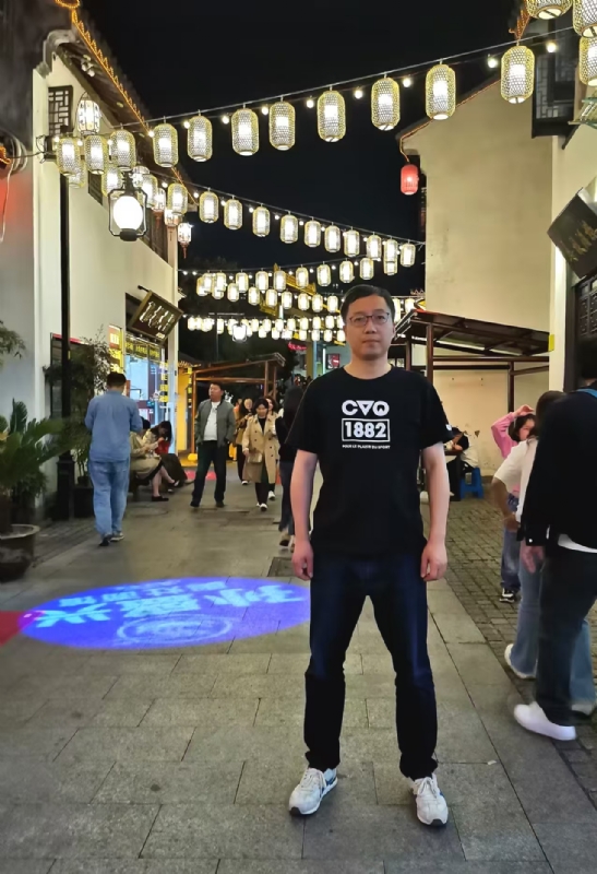 张楚岚的第一张照片--南京相亲服务中心